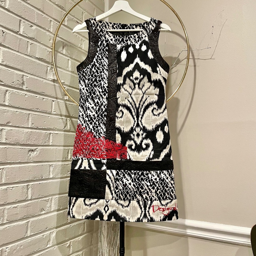 DESIGUAL Black/White/Red Printed Mini Sleeveless Sheath Dress Size S 76% cotton